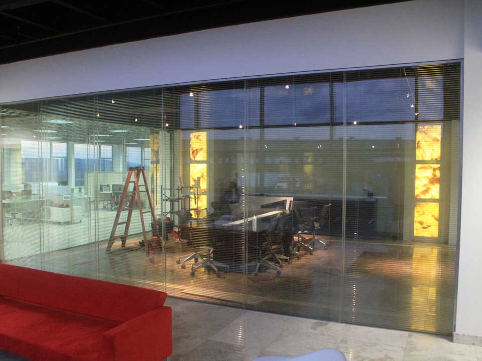 Double Glazed Glass | Office Partition Panels | Avanti Systems USA