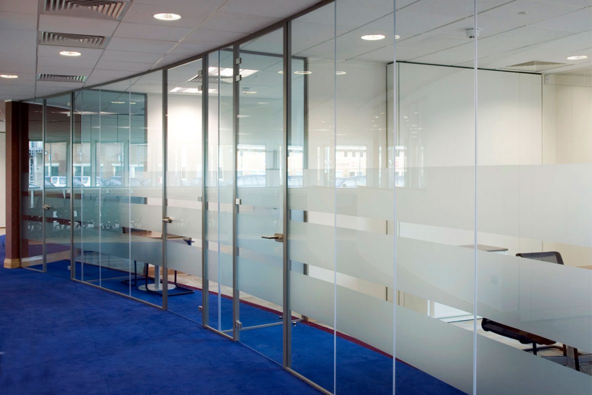 Floor-to-Ceiling Glass Doors: 13 Modern Design Ideas | Avanti Systems