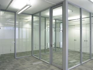 Frameless Glass Doors & Herculite Doors | Avanti Systems USA