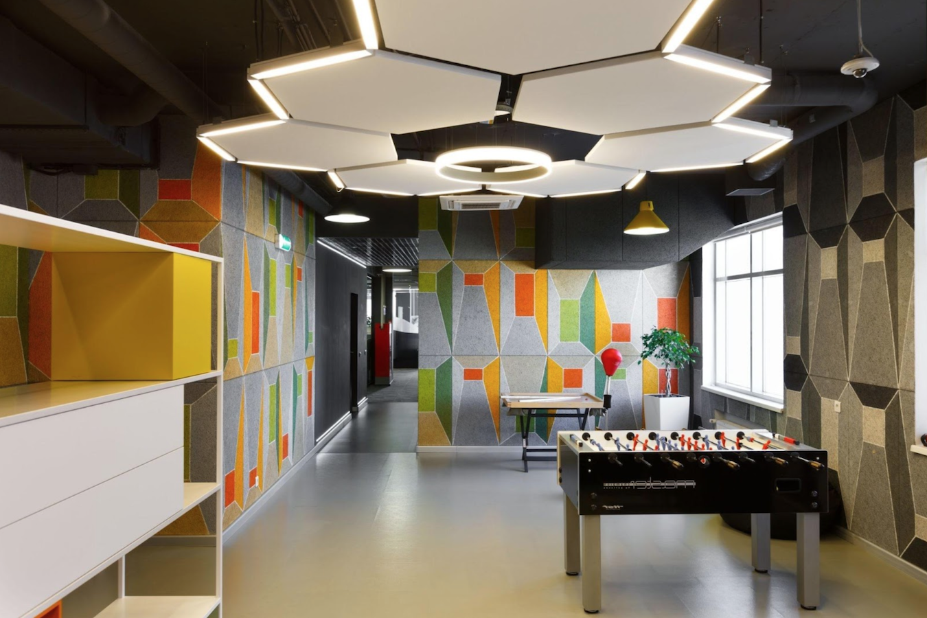 10 Cool and Creative Office Space Designs | Avanti Systems